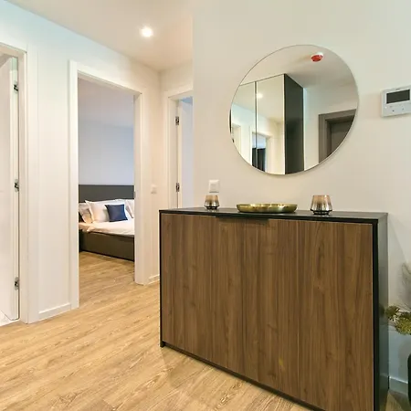 Apartment Deluxe Two-bedroom Near Center